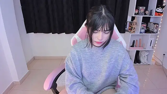 Snapshot of misshoneyxxx chatting on 03.06.25 misshoneyxxx online show from 03.06.25