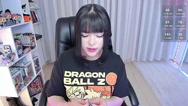 Snapshot of misshoneyxxx chatting on 09.30.25 misshoneyxxx online show from 09.30.25