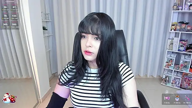 Snapshot of misshoneyxxx chatting on 12.02.25 misshoneyxxx online show from 12.02.25