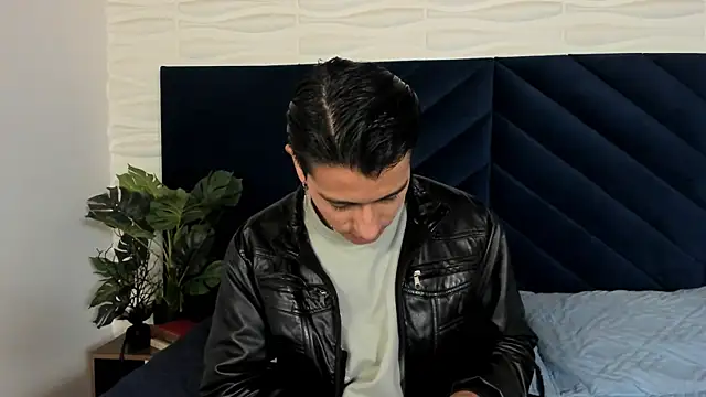 Andy Joy  online show from 04.17.26