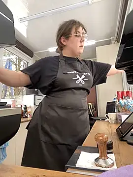 cinnabon  online show from 01.25.25