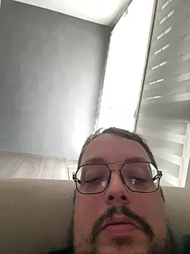 junior49280 online show from 10.24.25