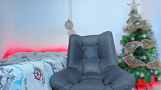 Snapshot of maxowens_oficial chatting on 12.12.24 maxowens oficial online show from 12.12.24