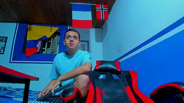 Snapshot of maxowens_oficial chatting on 02.24.26 maxowens oficial online show from 02.24.26