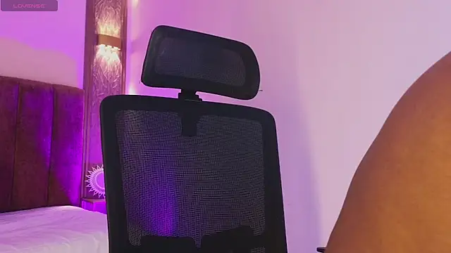 Emy leon online show from 02.12.26