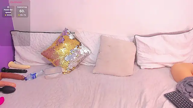 Snapshot of cookplleaser chatting on 10.18.25 cookplleaser online show from 10.18.25