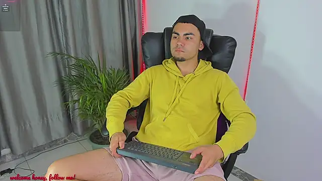 kalivan voinesscu online show from 11.26.25