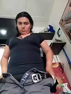 Snapshot of naughty-sharlot chatting on 12.17.25 naughty-sharlot online show from 12.17.25