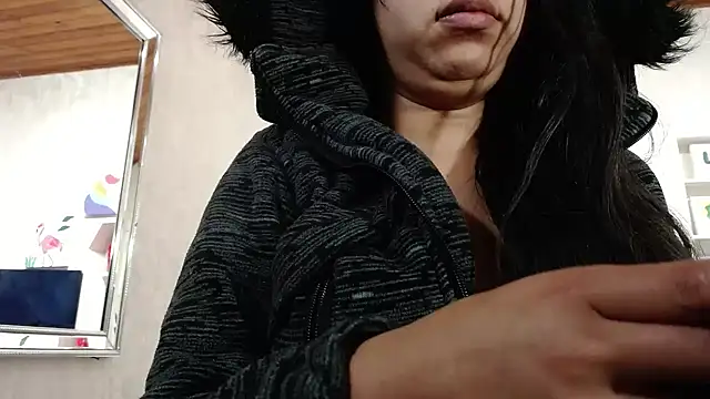 CarolineBrunx online show from 11.03.25