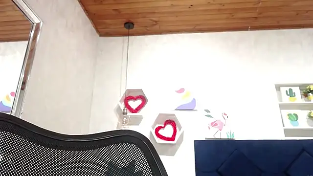 CarolineBrunx online show from 11.13.25