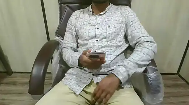 Snapshot of Ishan003 chatting on 12.04.24 Ishan003 online show from 12.04.24