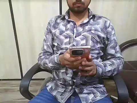 Snapshot of Ishan003 chatting on 02.15.25 Ishan003 online show from 02.15.25