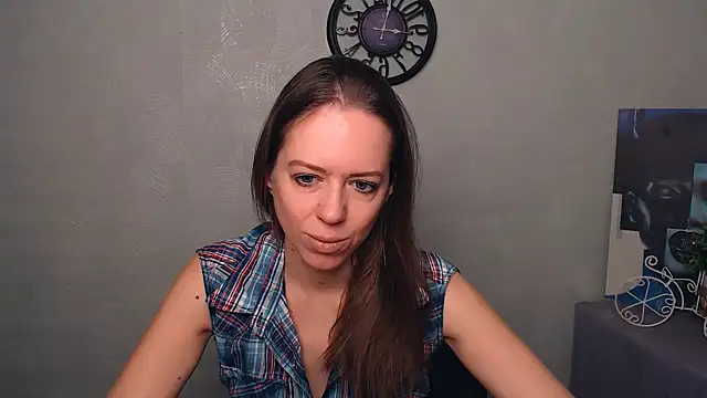 GloriaSi  online show from 03.15.25