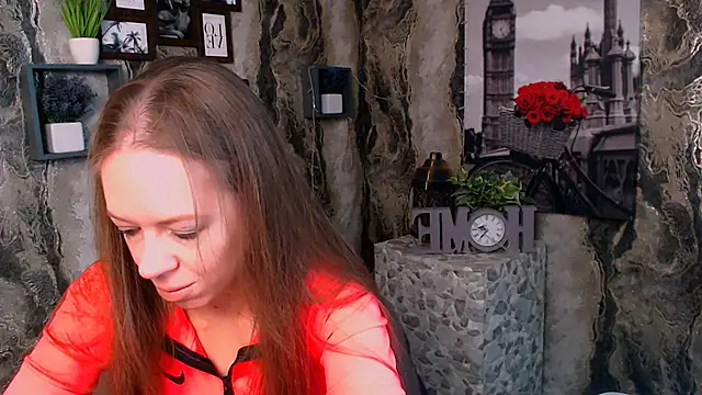 GloriaSi  online show from 10.30.25