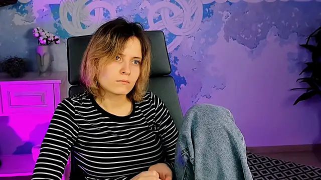 LolaAsmus online show from 01.31.25