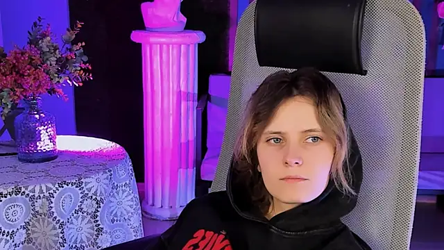 LolaAsmus online show from 02.12.25