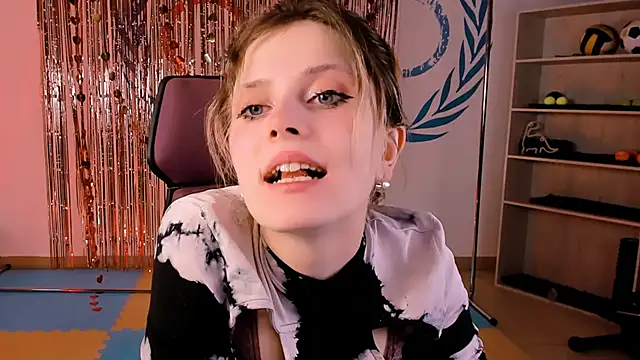 LolaAsmus online show from 02.27.25