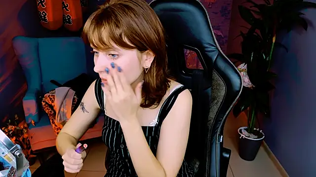 LolaAsmus online show from 10.11.25