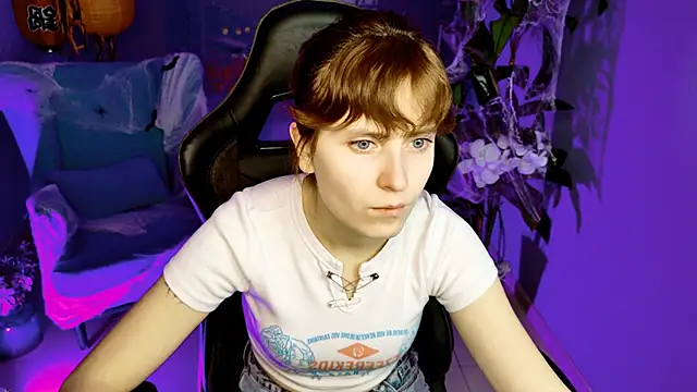 LolaAsmus online show from 10.23.25