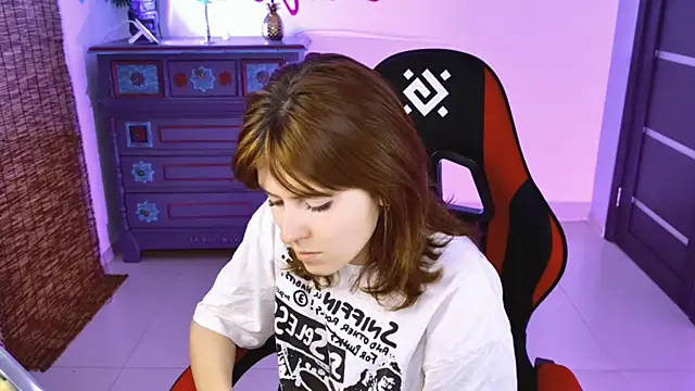 LolaAsmus online show from 11.20.25