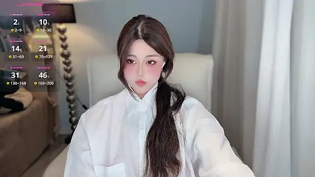 Strawberrybabyy1 online show from 12.05.24