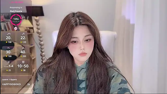 Strawberrybabyy1 online show from 12.13.24