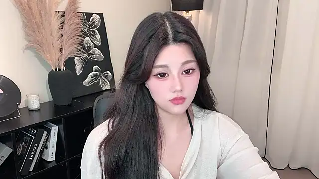 Strawberrybabyy1 online show from 03.04.25