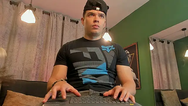 Snapshot of Jake_Tylerr_ chatting on 09.15.25 Jake Tylerr online show from 09.15.25