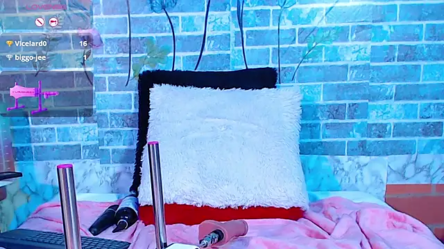 Dakota steele  online show from 12.18.24