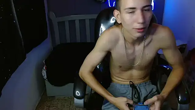 Snapshot of JackSwan18 chatting on 01.07.25 JackSwan18 online show from 01.07.25