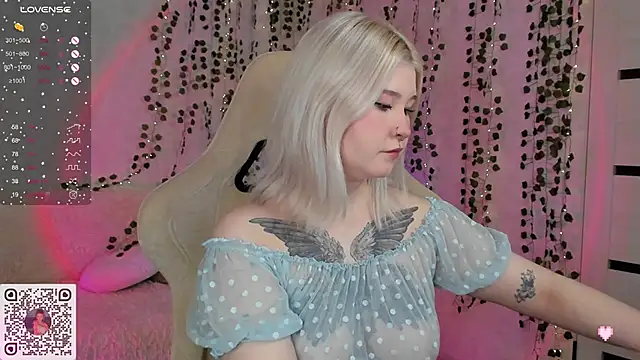 chillycharm online show from 01.14.25