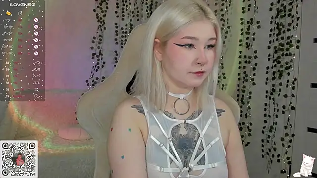 chillycharm online show from 02.07.25