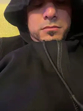 Insaneskillzz69 online show from 04.17.26