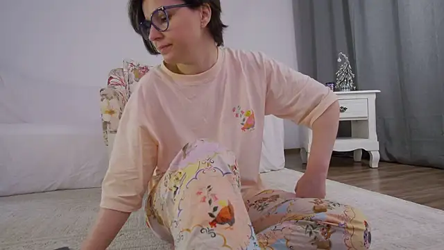 Snapshot of SophieeRain chatting on 01.12.26 SophieeRain online show from 01.12.26