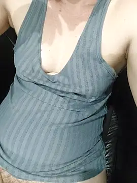 Snapshot of lettygreco chatting on 10.30.25 lettygreco online show from 10.30.25