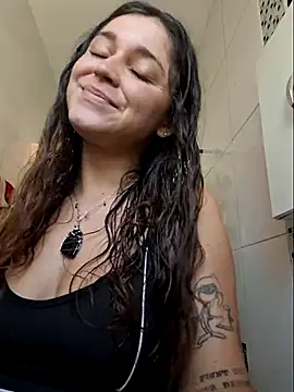 Snapshot of luuhcat09 chatting on 11.11.25 luuhcat09 online show from 11.11.25