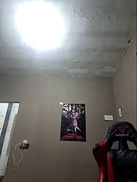 Snapshot of luuhcat09 chatting on 11.28.25 luuhcat09 online show from 11.28.25