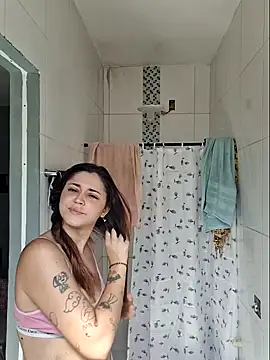 Snapshot of luuhcat09 chatting on 12.15.25 luuhcat09 online show from 12.15.25