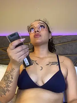 EMILYY FOXY online show from 06.04.26