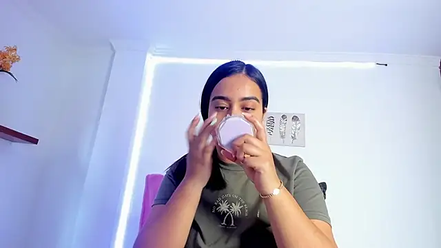 anniesweet- online show from 04.10.26