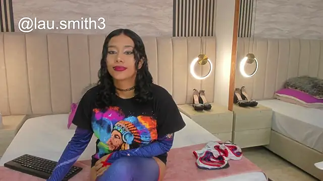 laura smith33 online show from 10.30.25