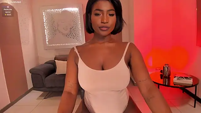 SavannahStorm online show from 02.15.25