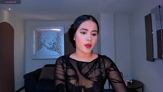 IsabellaHill  online show from 12.28.24