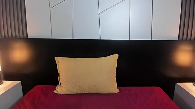 Snapshot of liz_goth chatting on 01.15.25 liz goth online show from 01.15.25