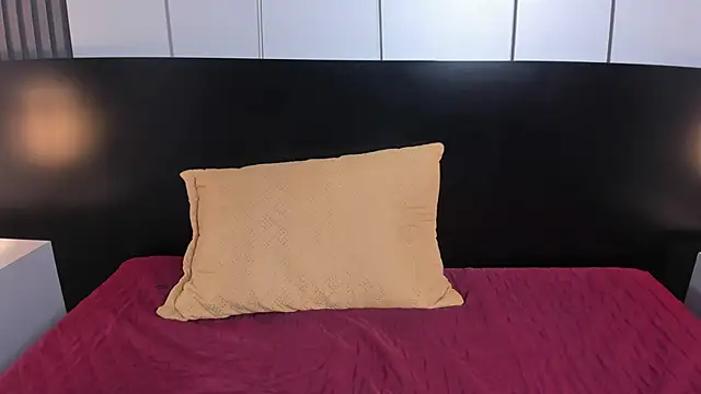 Snapshot of liz_goth chatting on 01.16.25 liz goth online show from 01.16.25