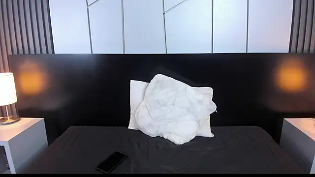 Snapshot of liz_goth chatting on 02.14.25 liz goth online show from 02.14.25