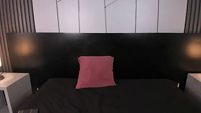 Snapshot of liz_goth chatting on 02.21.25 liz goth online show from 02.21.25