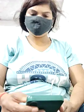 Snapshot of illay_love chatting on 04.24.26 illay love online show from 04.24.26