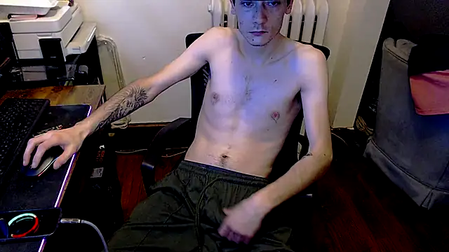 Snapshot of MrKingDick607 chatting on 10.22.25 MrKingDick607 online show from 10.22.25