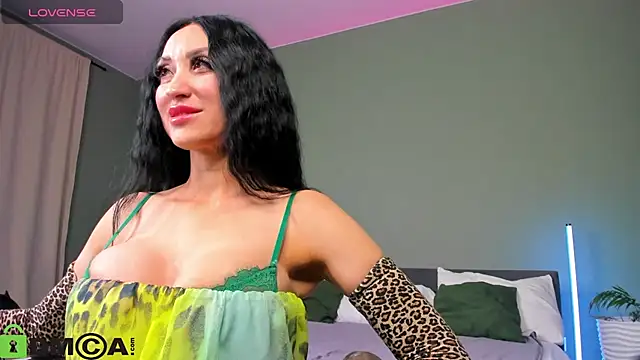 Snapshot of Margaret_Clark_ chatting on 02.26.25 Margaret Clark online show from 02.26.25